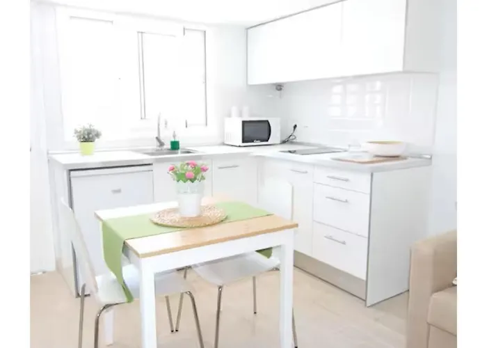 Charming 5 Min Walking From Lejlighed *